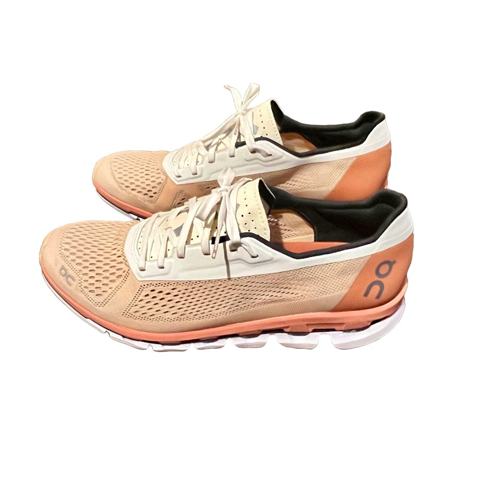 On Cloud Women’s Size 10 Cloudboom